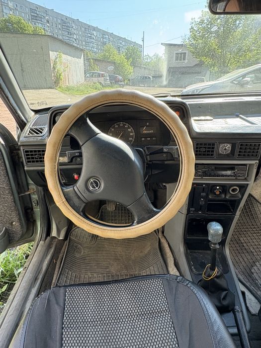 Продаю власне авто.  Opel Kadett.