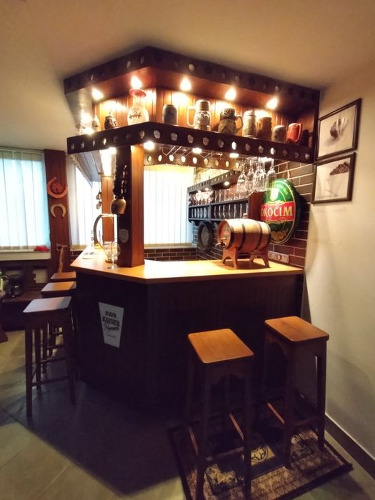 Bar, mini barek. Drewniany