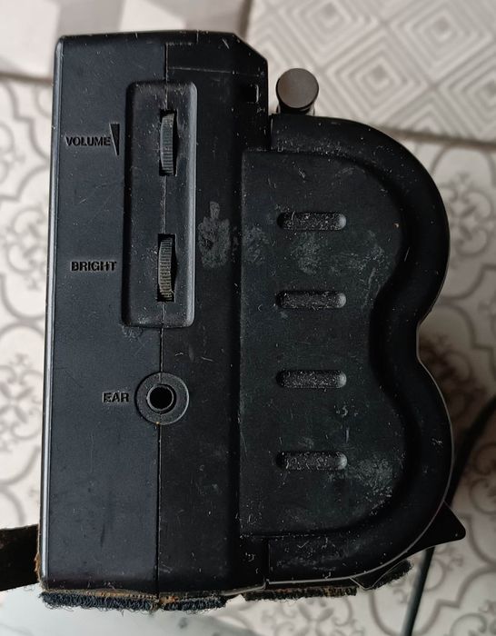 Телевізор міні для авто