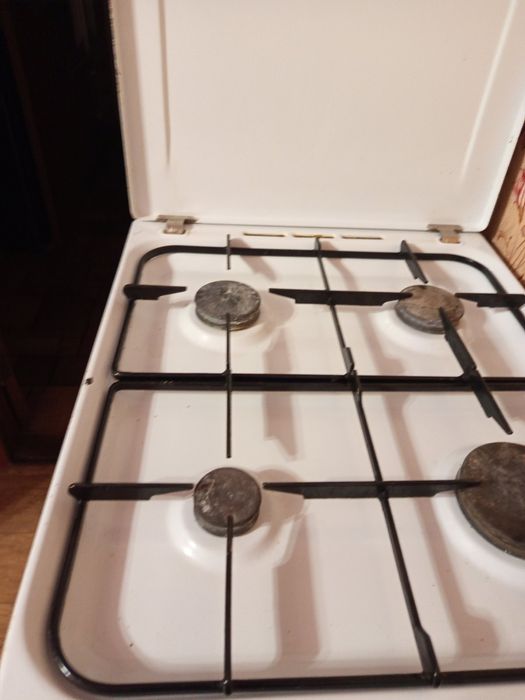 Продам плиту комбіновану ariston- газова поверхня, духовка електрична