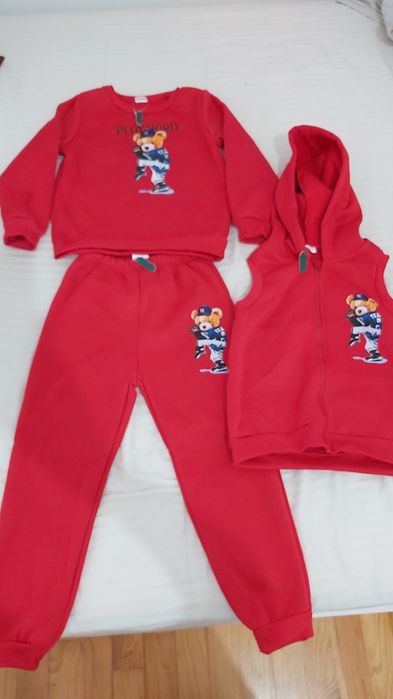 Conjunto Camisola, Calças e Colete
