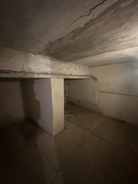 Продам гараж з підвалом у гаражному кооперативі N22 (вул. Довженка 13)