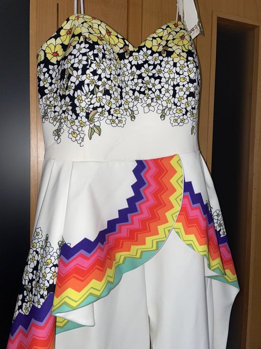 Macacão com cauda, decote cai-cai, tamanho 42 (nunca usado)