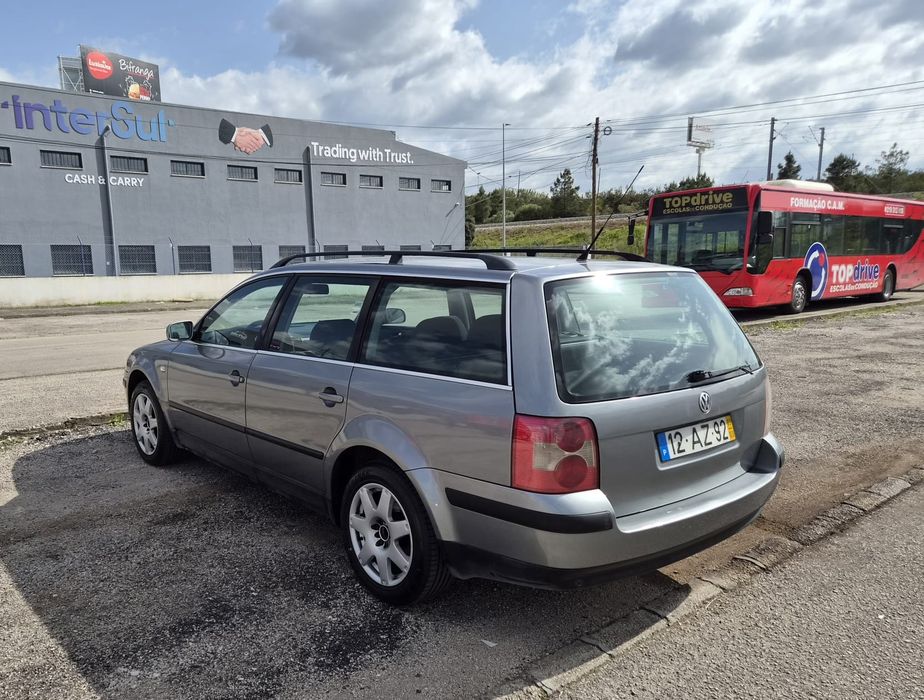 Passat 1.9TDI 130cv  com 165.000km. Negociável 
Distribuição trocada a 500km
Revisão óleo e filtros 
Pneus novos 
Pastilhas da frente