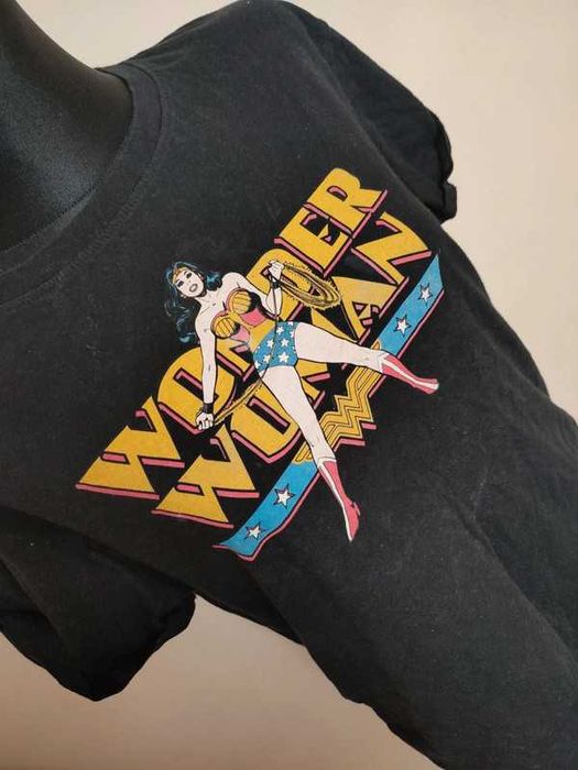 Bluzka damska czarna Wonder Woman M 38 DC Comic