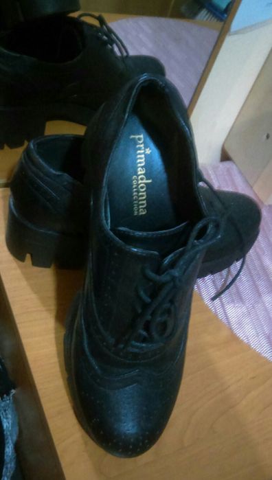 Buty damskie    .