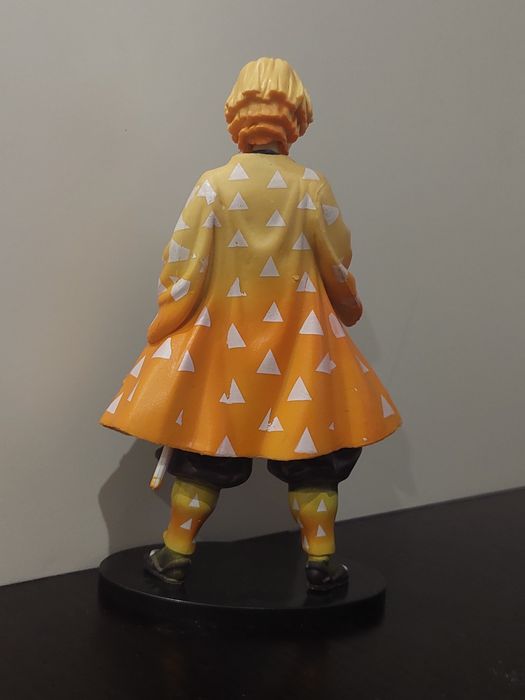 Anime figura zenitsu demon slayer