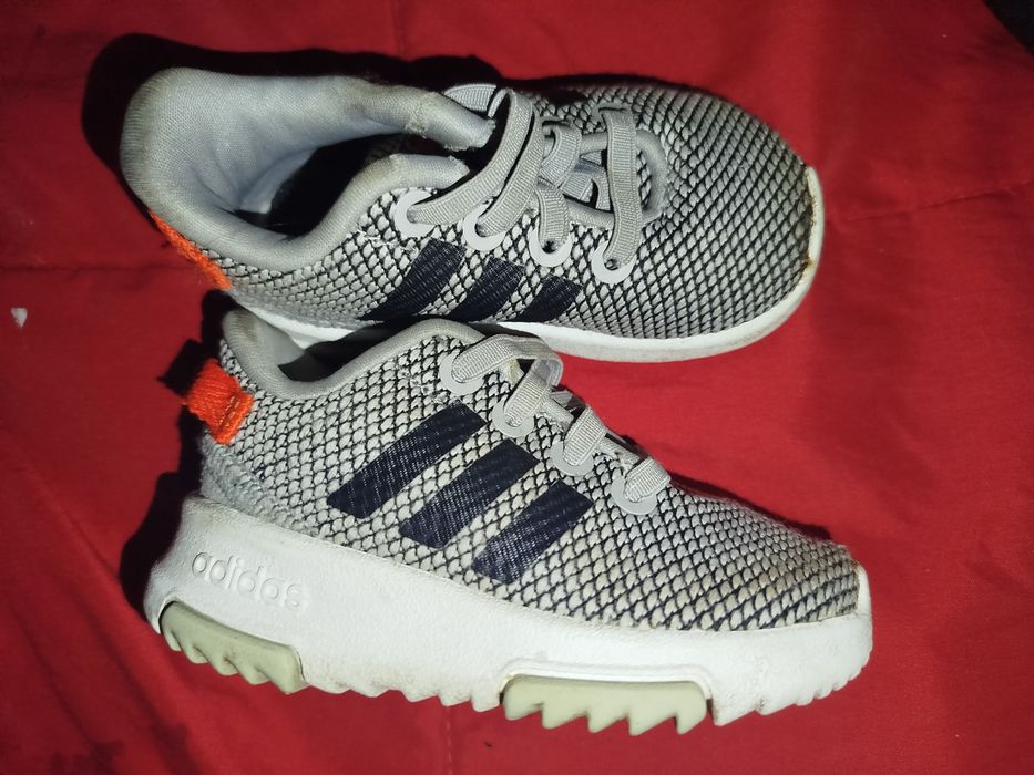 Buty i kombinezony