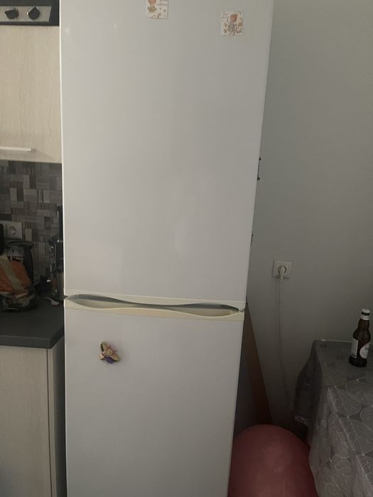 Продається холодильник Атлант