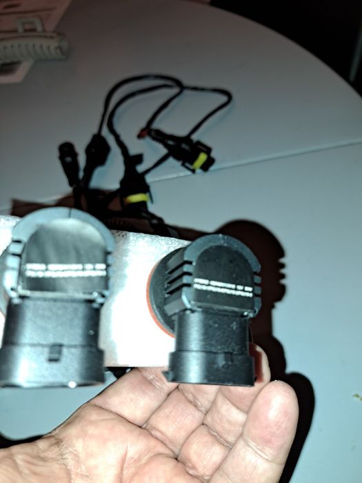 Lâmpadas Led e condensadores