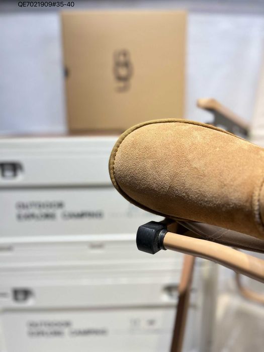 UGG Snow Boots Chestnut Sheepskin Mid-Tube R.37