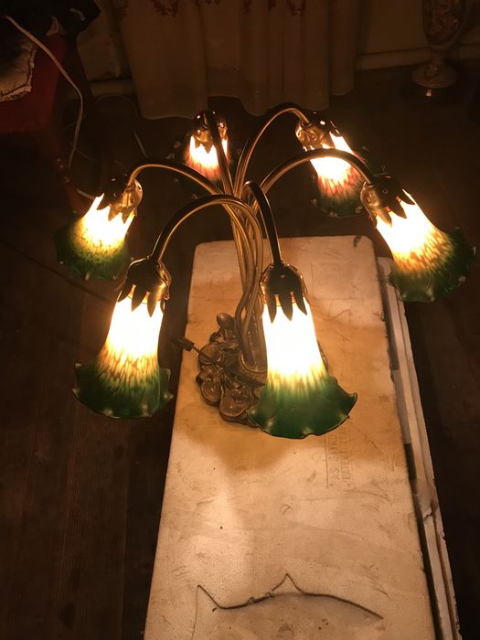 Лампа -тюльпан.Настольная. Старинная.