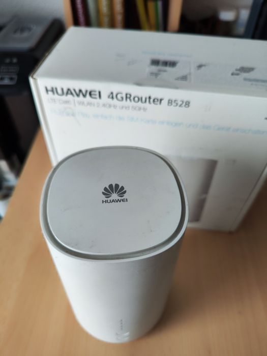 Huawei B528s-23a 4G LTE Cat.6 WiFi 2,4/5Ghz роутер маршрутизатор