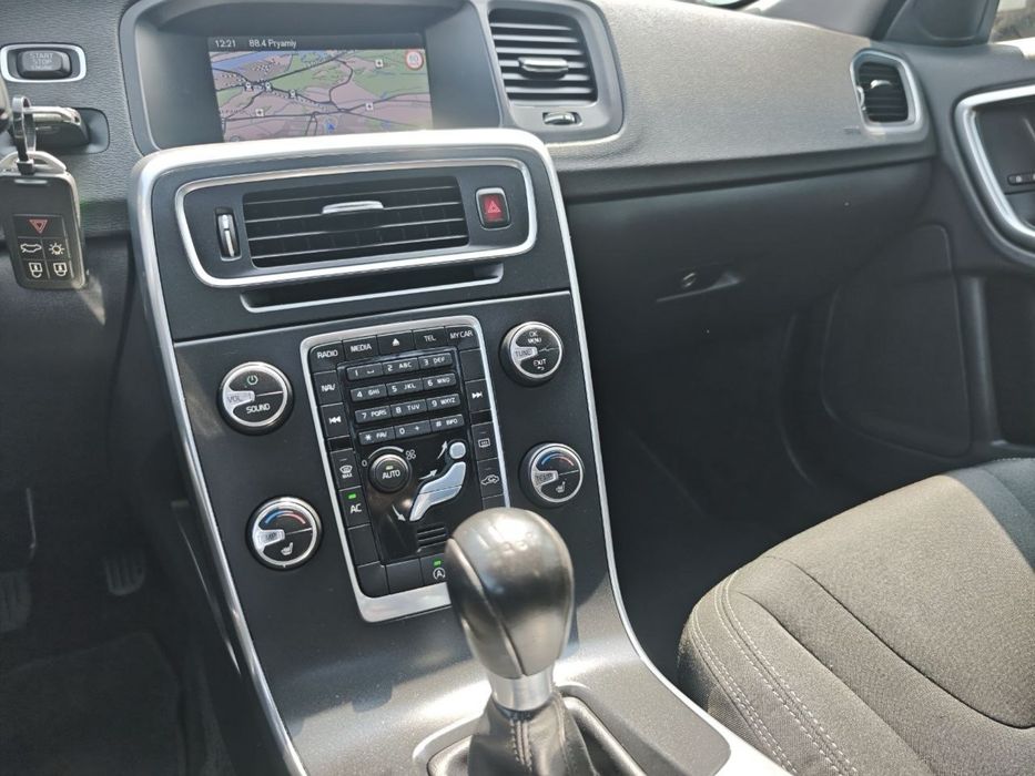 Volvo V60 Facelift 2,0 дизель ВІДЕО