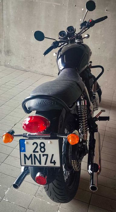 Triumph Boneville T100 2011