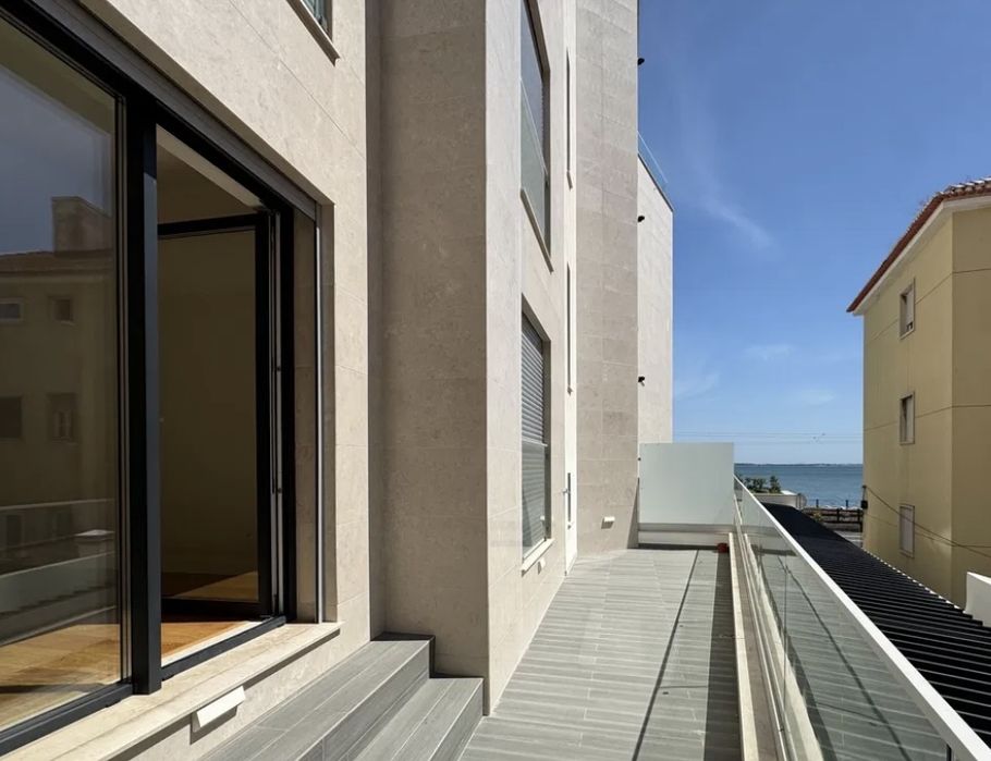 Apartamento T2 Novo a Estrear | Vista Rio Tejo | Luxo e Conforto