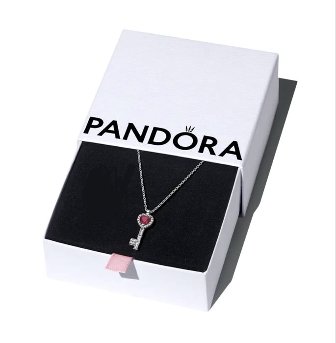 Підвіска Pandora червоне сердце !