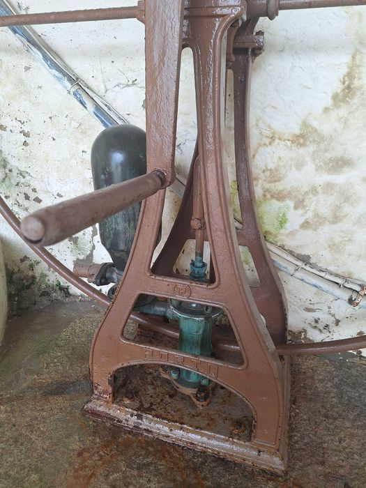 Roda Bomba poço antigo