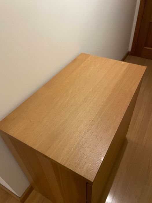 Cómoda com 3 gavetas