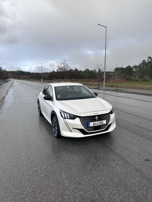 Peugeot 208e GT-Line NACIONAL C/Garantia da Marca 40000kms