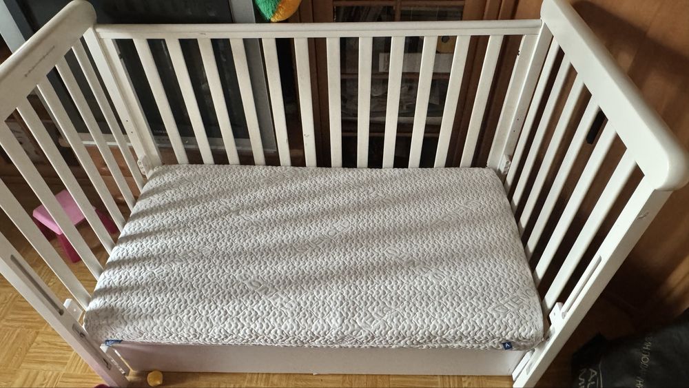 Продам дитяче ліжечко Верес