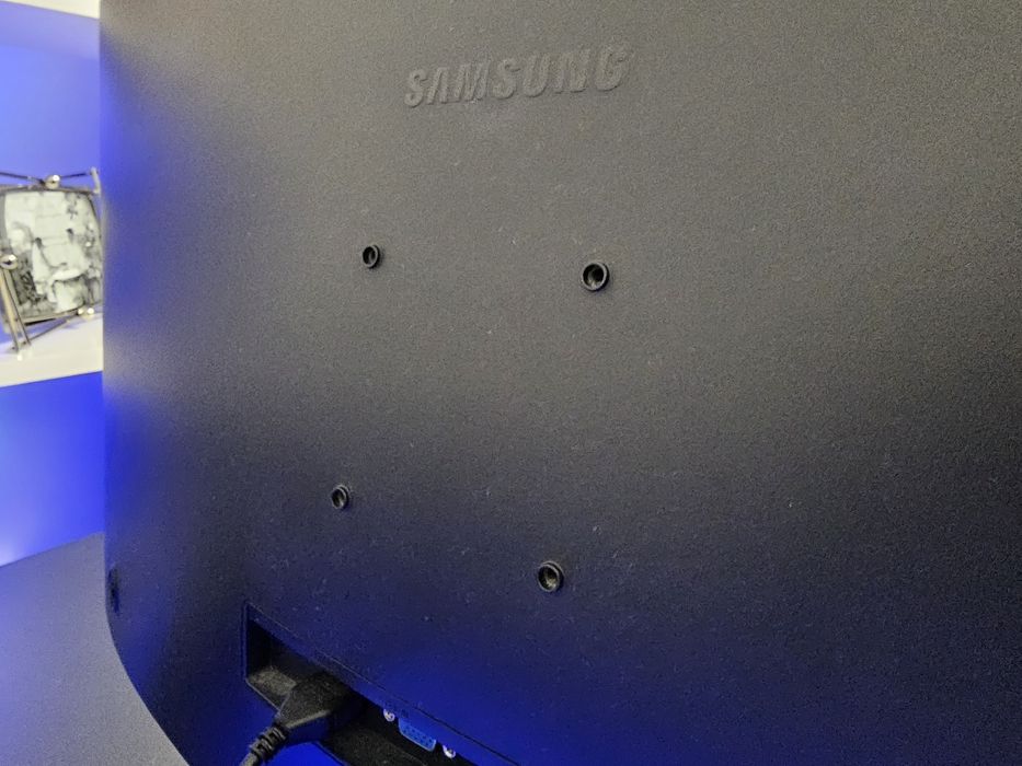 Монітор Samsung 27"