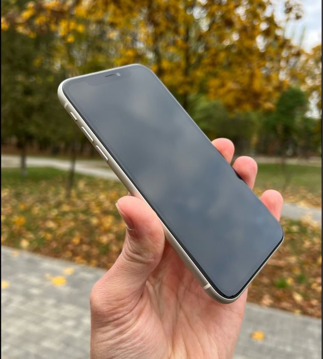 Iphone 11 / 64 white Neverlock