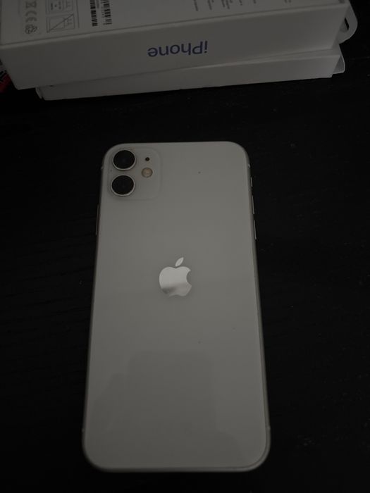 Iphone 11 em perfeito estado
