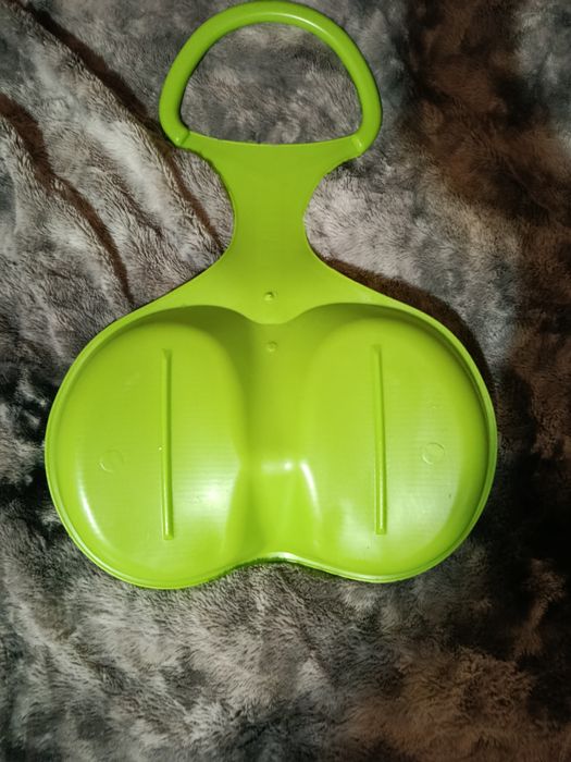 Продаю льодянку для спуску пластикова з гірки