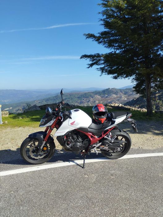 Honda CB 750 Hornet irrepreensível