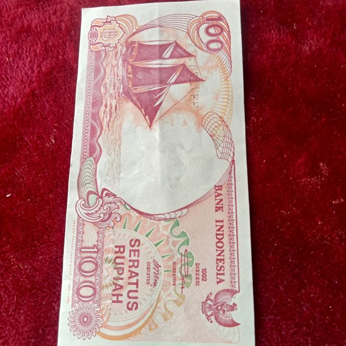 Nota 100 rupias  Indonesia
