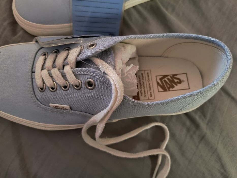 Nowe błękitne trampki Vans