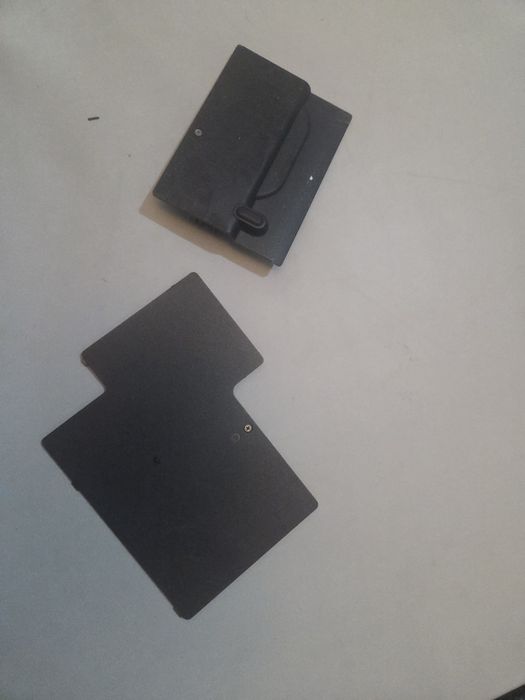 Sprzedam 2 zaślepki do Ram HDD do laptopa Toshiba satellite pro a100