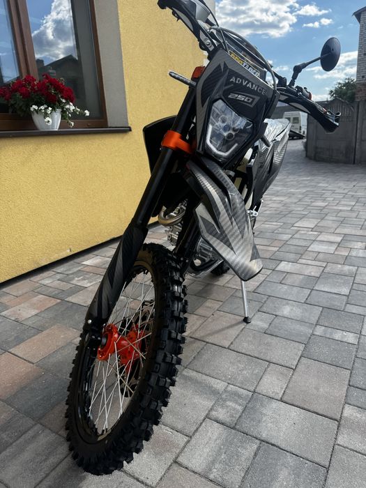 Мотоцикл - KOVI 250-ST ADVANCE 21"/18. Доставка.