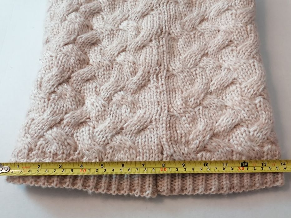 Gola em lã e forrada 35 x 35 cm