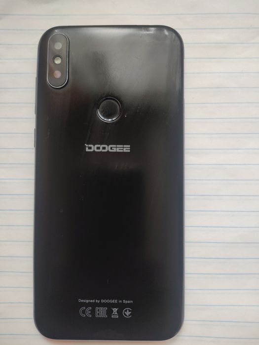 Смартфон  Doogee Y8  3/16GB