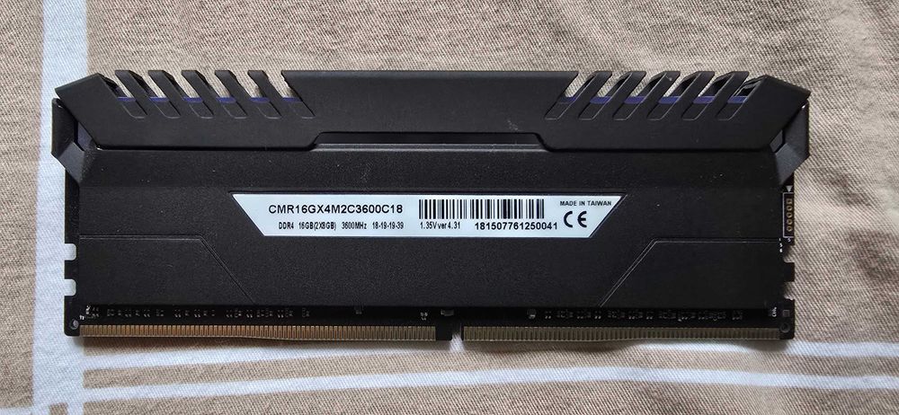 I7-8700K + Aorus Z370 Gaming 7 + 32GB DDR4 3600MHz 18CL