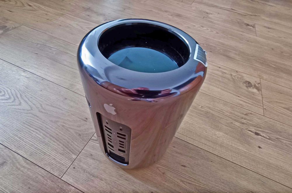 Mac Pro 6,1 Xeon E5-1650 / 32GB / 1TB SSD / FirePro D500