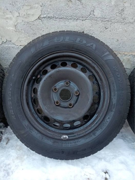 Зимова гума на дисках 195/65/r15 5/112