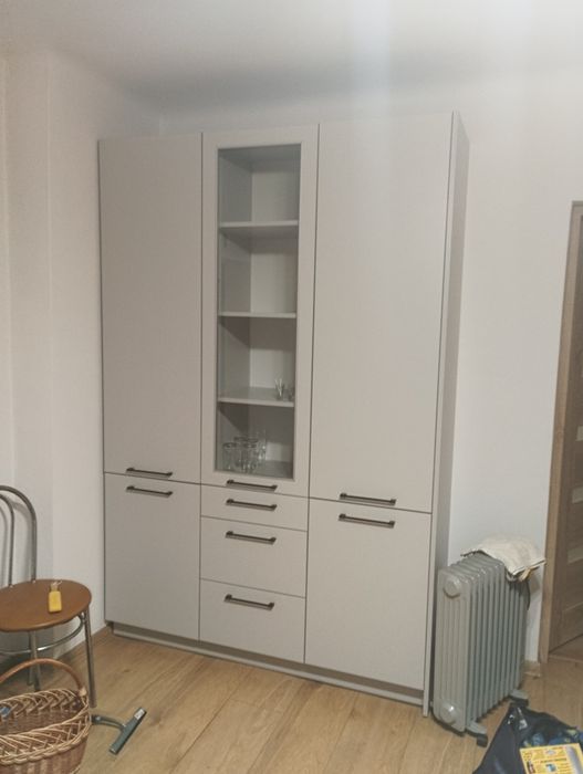 Sprzedam witrynę idealna do jadalni lub salonu