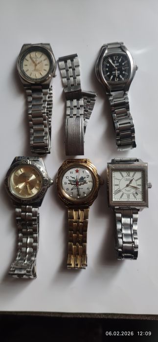 Наручні часи, різні. Двоє працюють А інші в ремонт. За всі ціна.