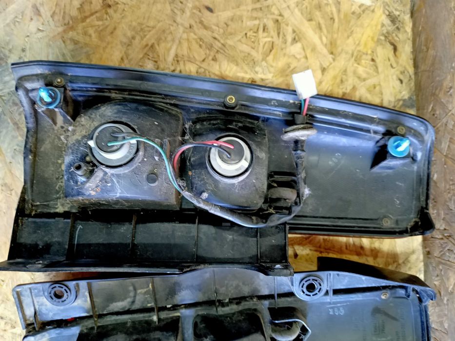 Suzuki Jimny 1 lampa tył tylna prawa lewa oryginał demontaż UK