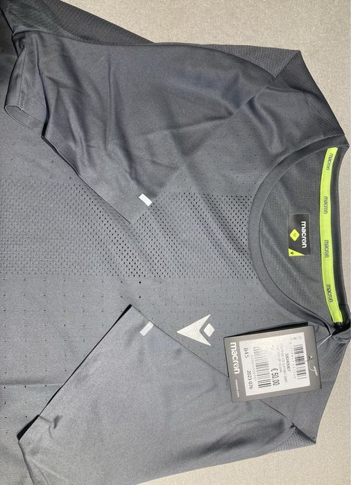 Camisola técnica de desporto