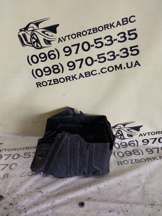 Полка акумулятора Land Rover Evoque 2016