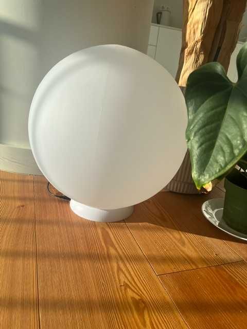 2 beautiful led globes with remote control