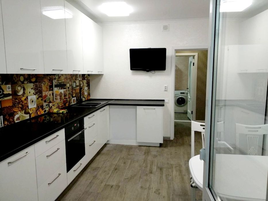 Сдам длительно 3-х комн квартиру в ЖК. Нагорный ул Дюковская центр