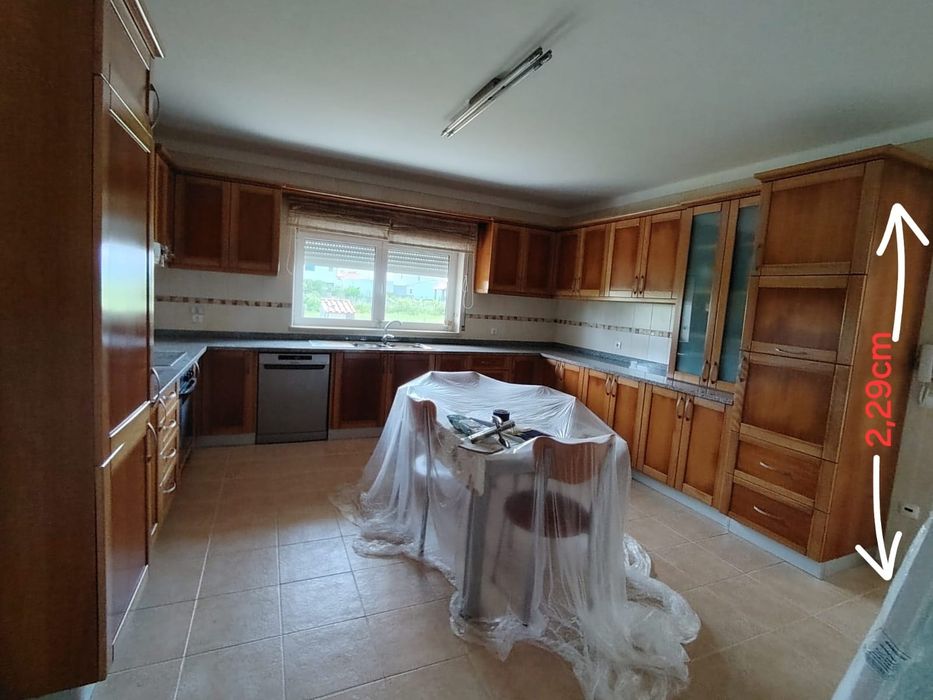 Vendo Cozinha  com mesa e cadeiras