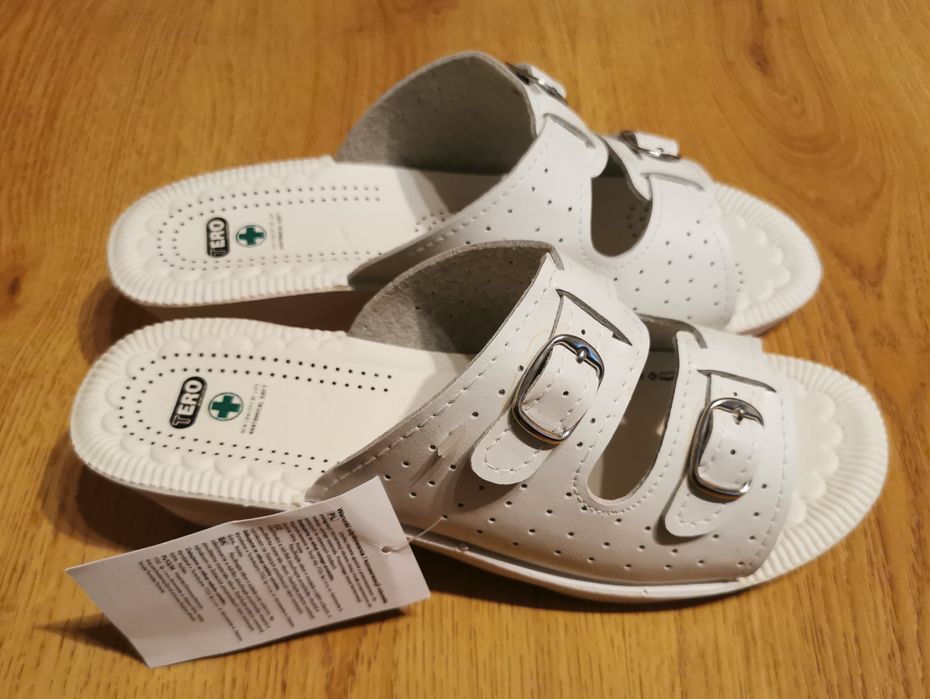 Sprzedam klapki białe nowe