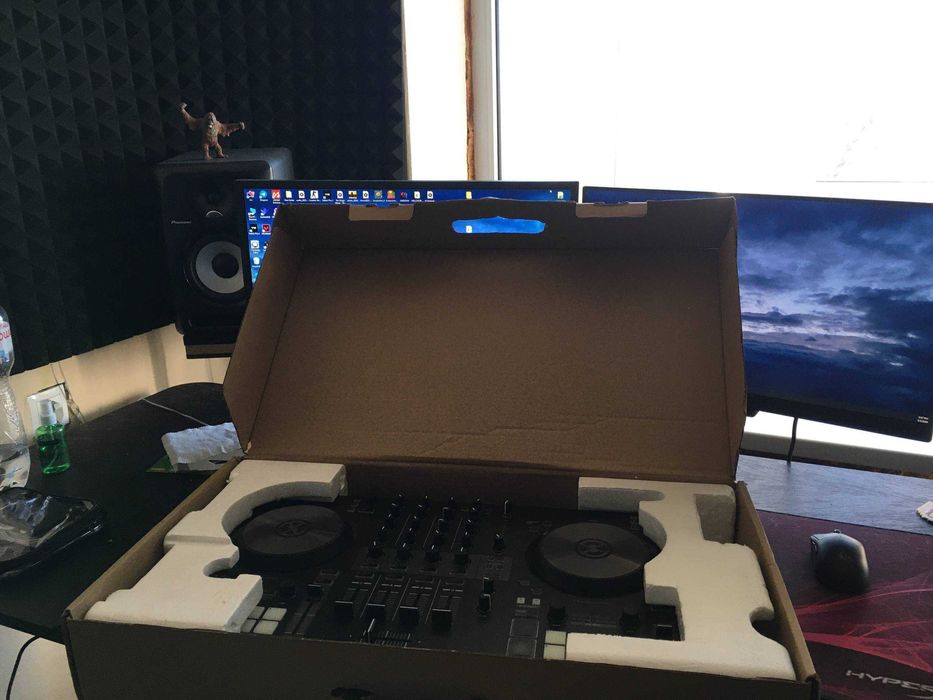 DJ-контроллер Native Instruments Traktor Kontrol S3