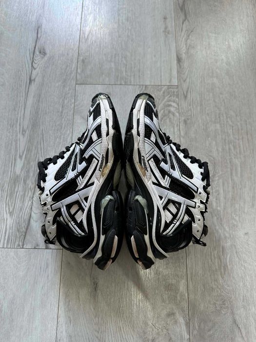 Balenciaga Runner 43